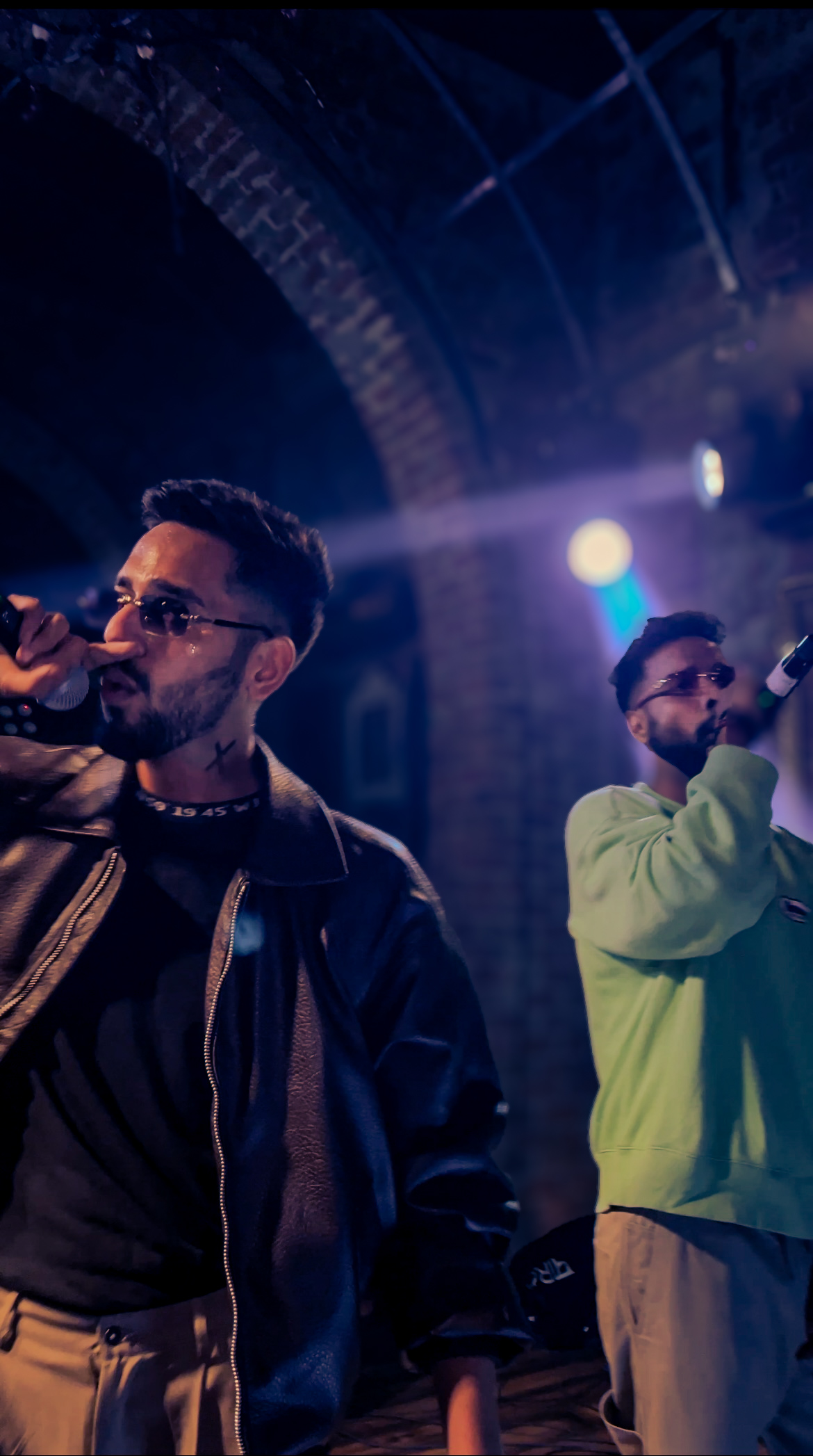 Paro performing live, underpass venue